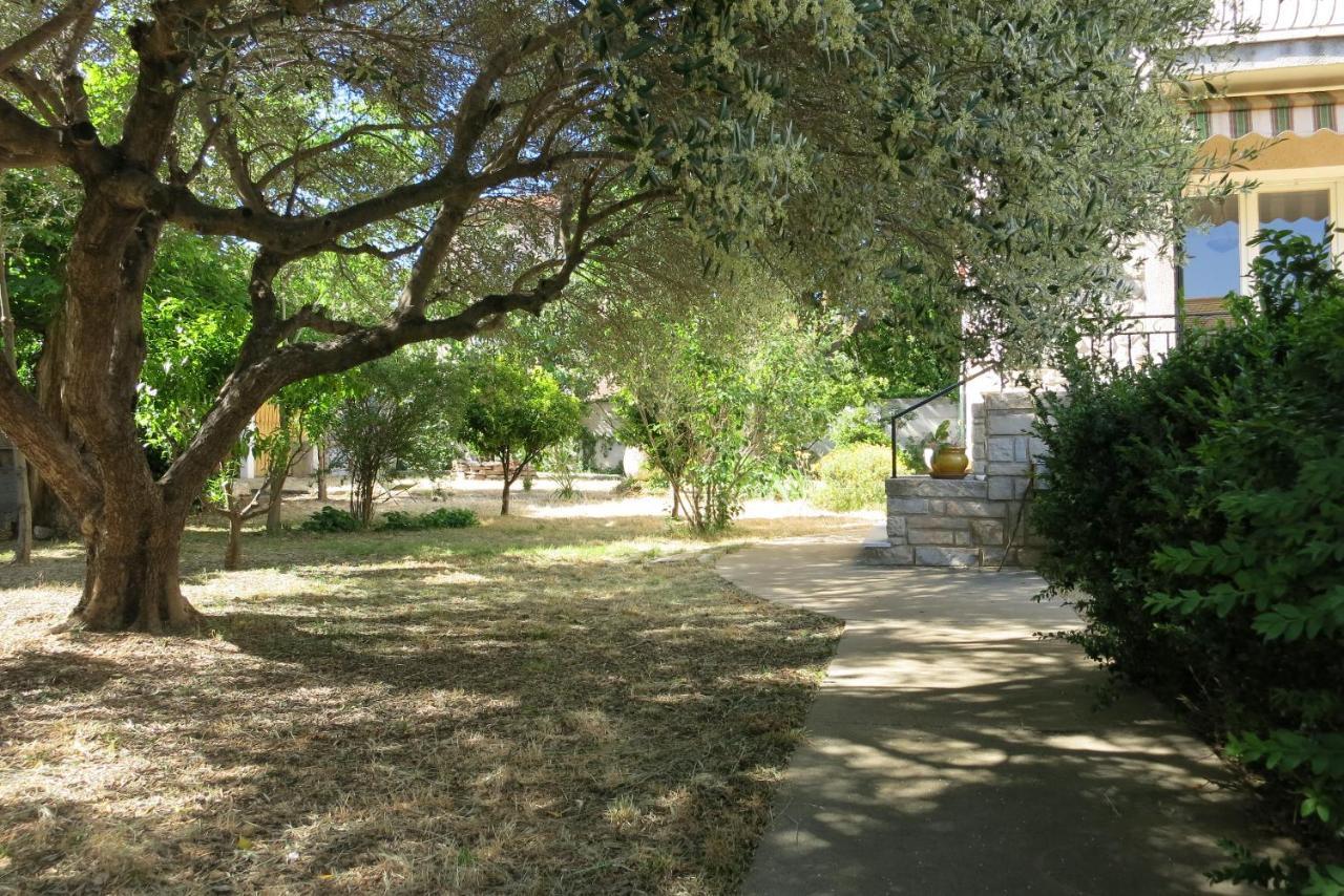 Maison Lumineuse Et Spacieuse Avec Jardin Arbore La Valette-du-Var Dış mekan fotoğraf